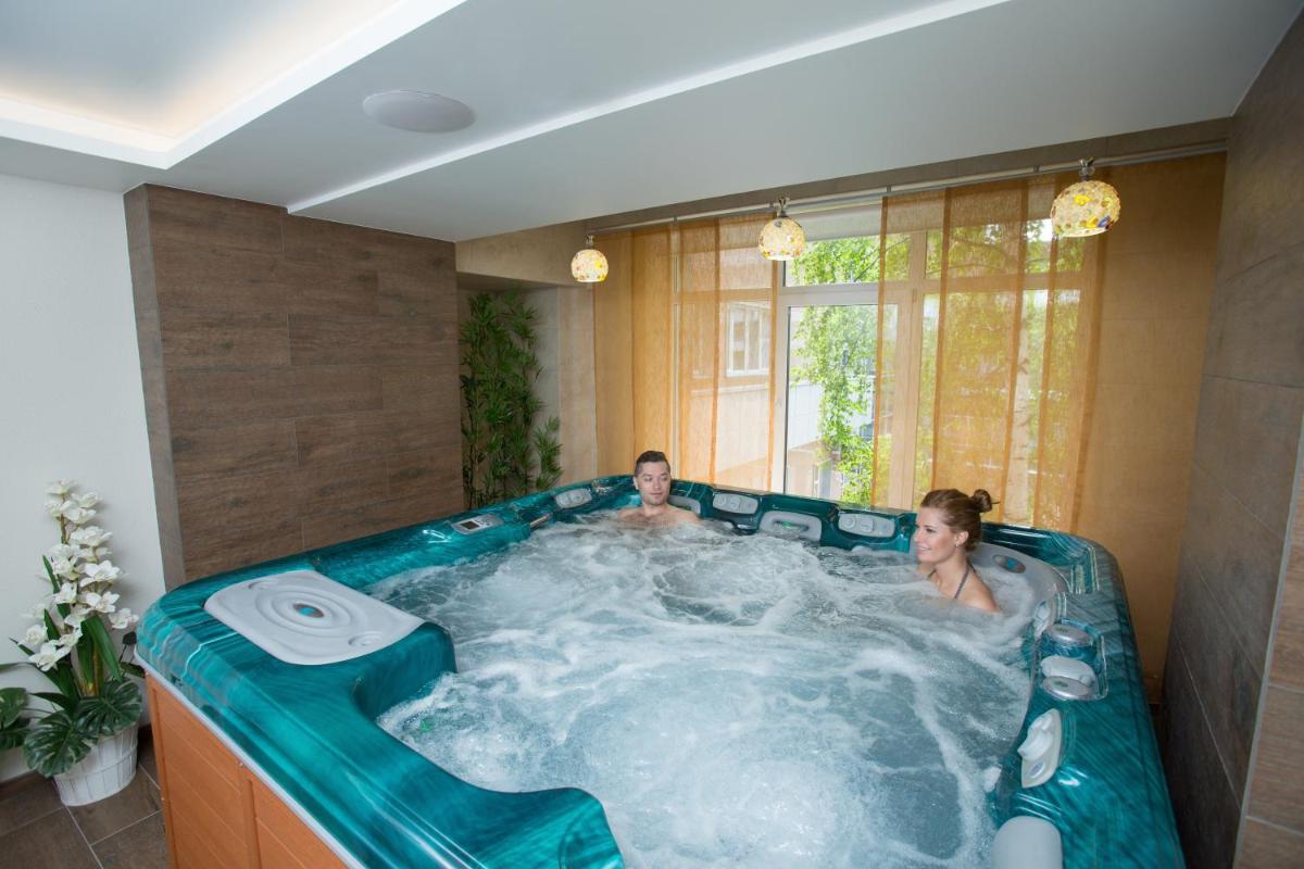 Suitetrails - Business-Hotel Rossiya