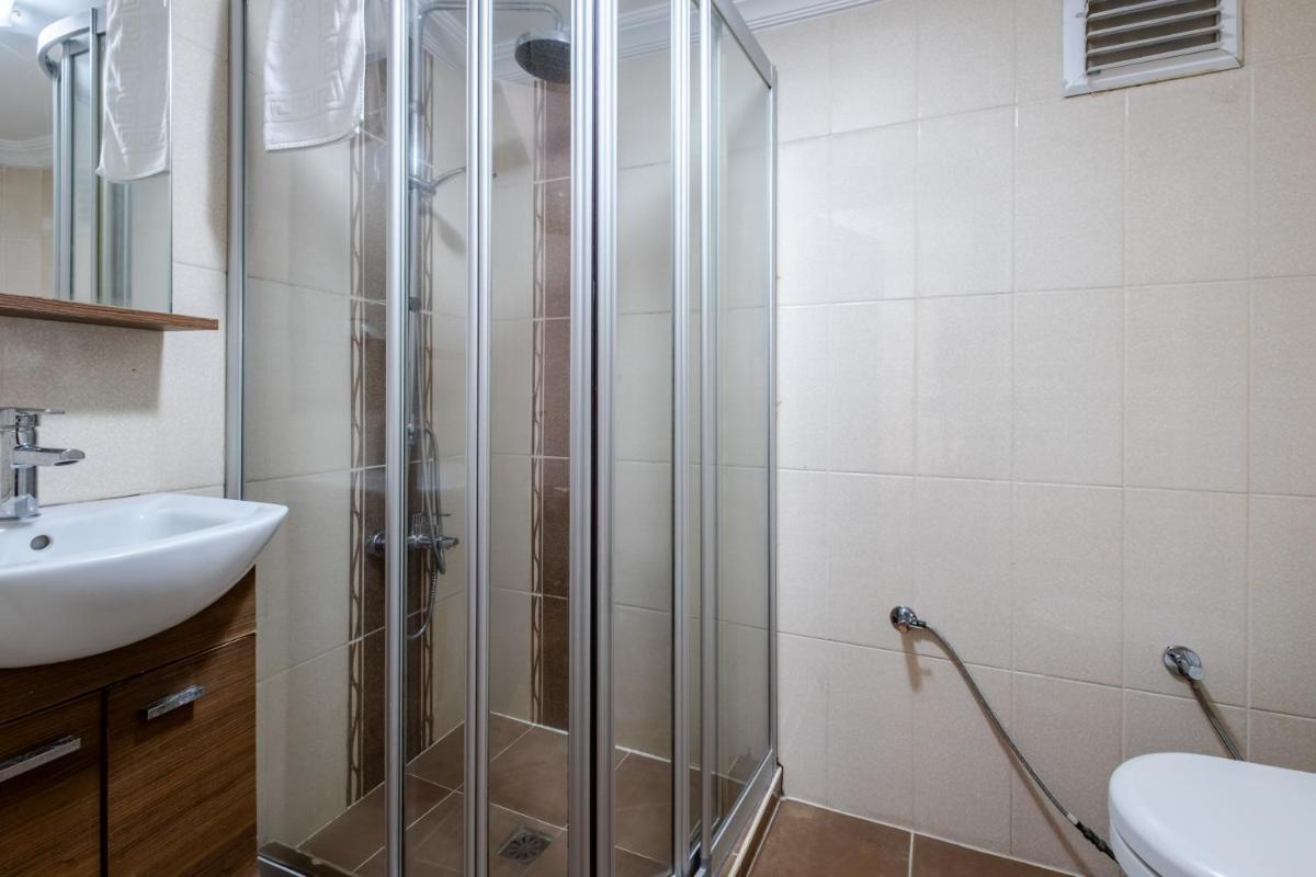My Way Hotel - Housity