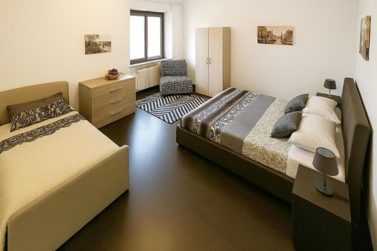 Lucini Ai Portici,parcheggio privato,due minuti dal Bernina Express - Housity
