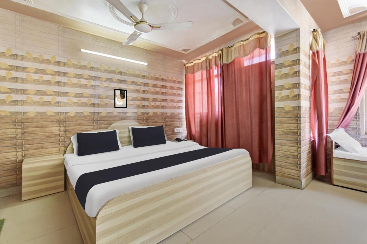 OYO Hotel Indira - Housity