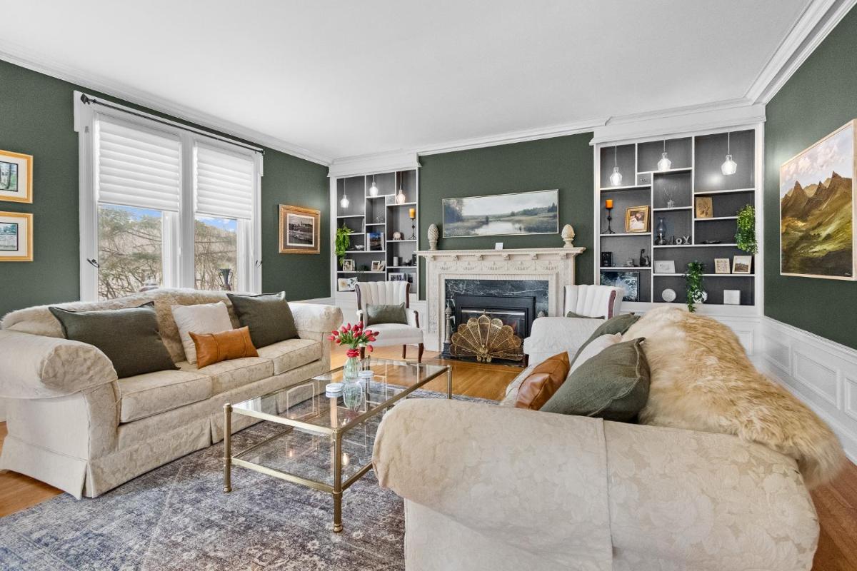 Historic Salyards Mansion by Heirloom Boutique Collection - Housity