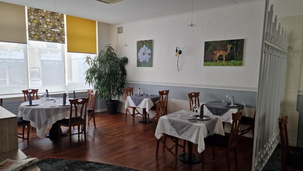 Logis Hôtel Le Lion d'Or - Housity