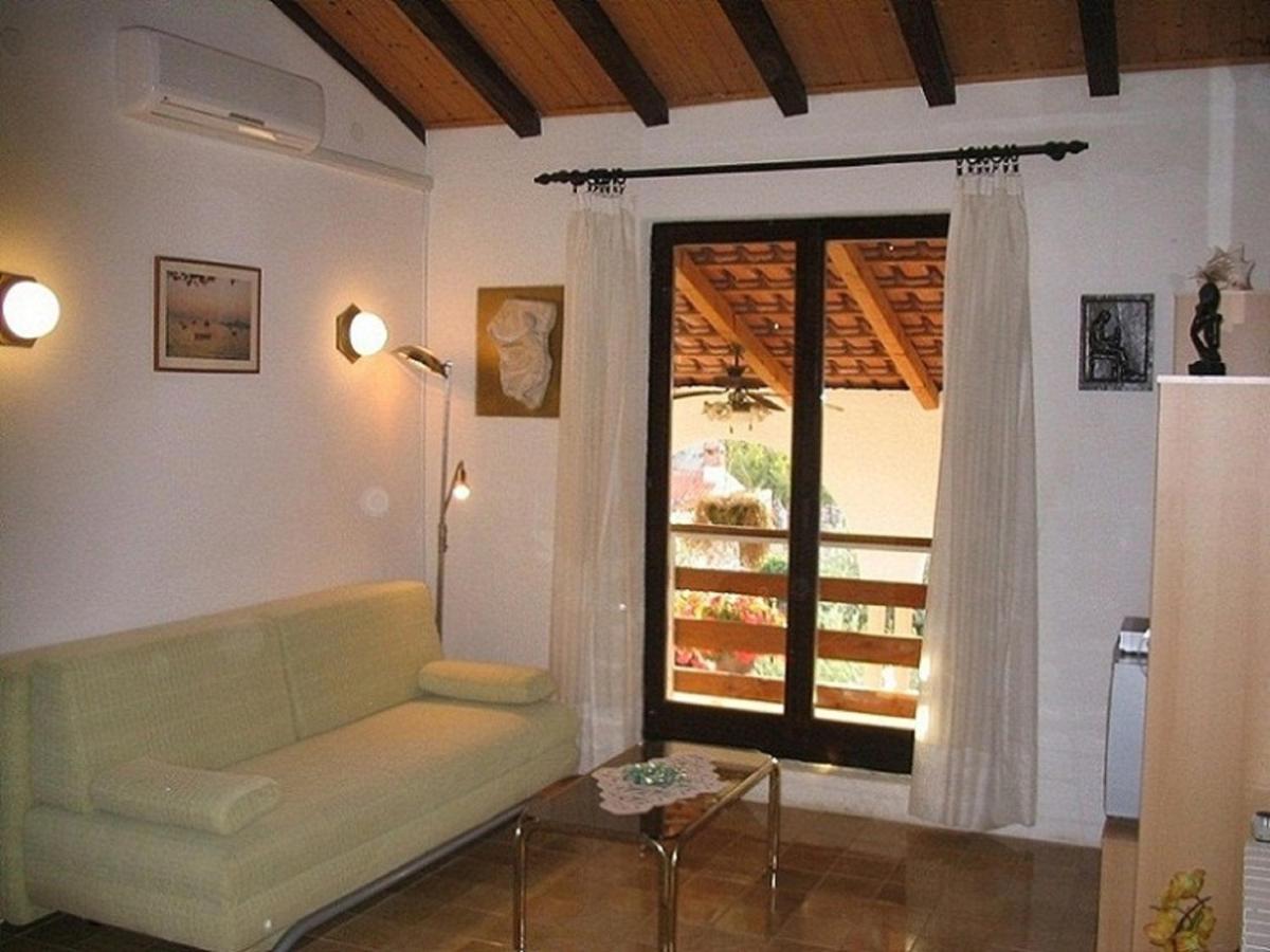 Apartment Dady with a large covered terrace - Housity