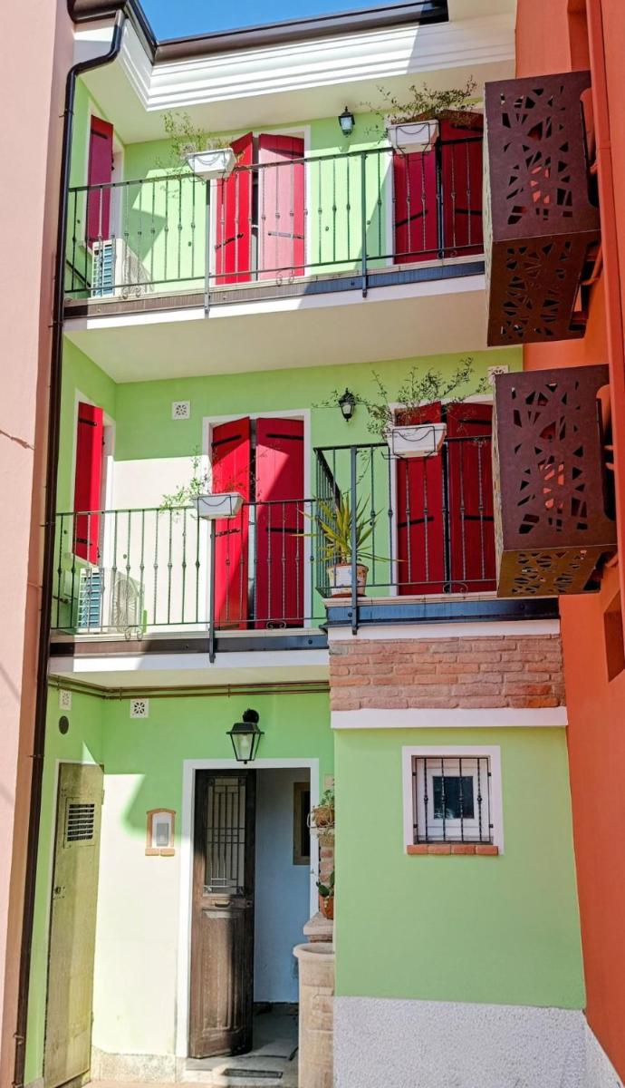 Calmasino house - Housity