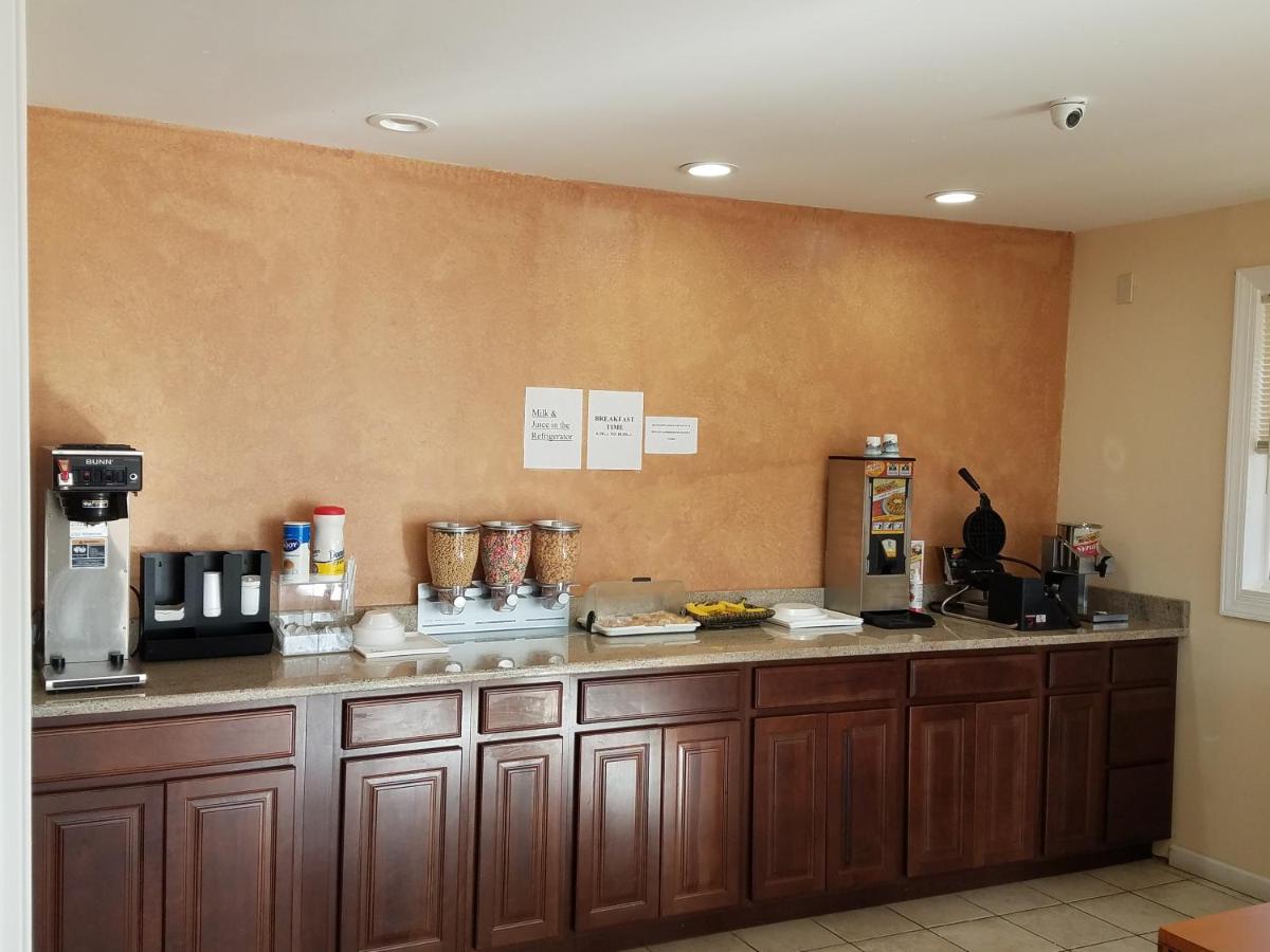 Americas Express Inn South Hill - Housity