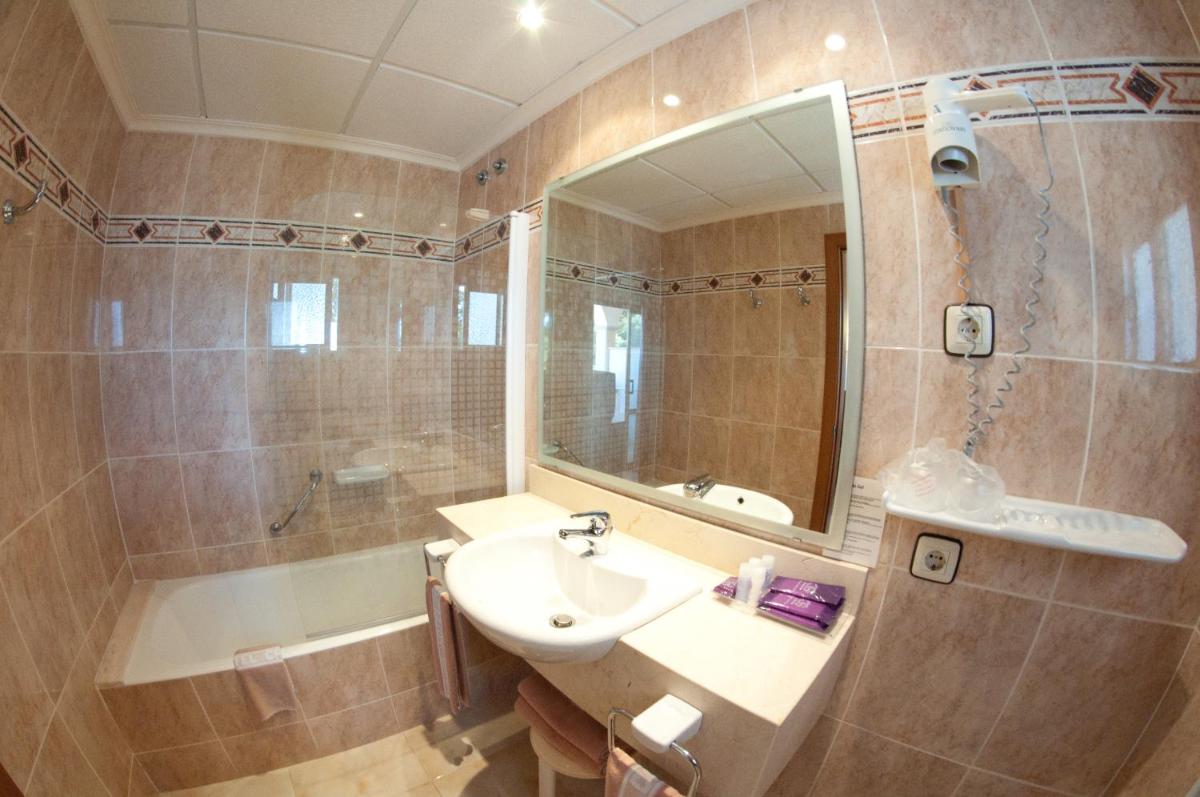 Un baño de Hotel Cala Gat