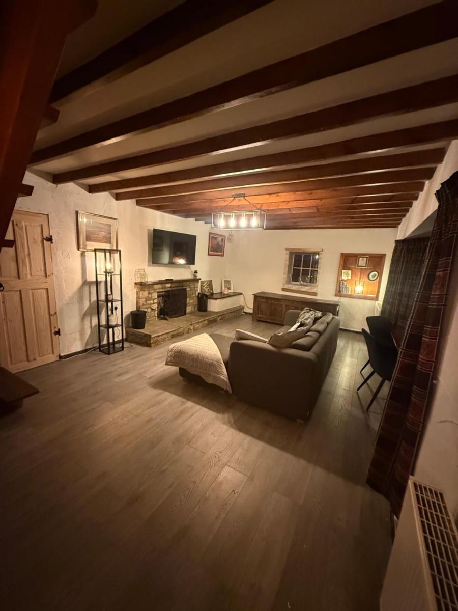 Lucy Cross Guest House - Housity