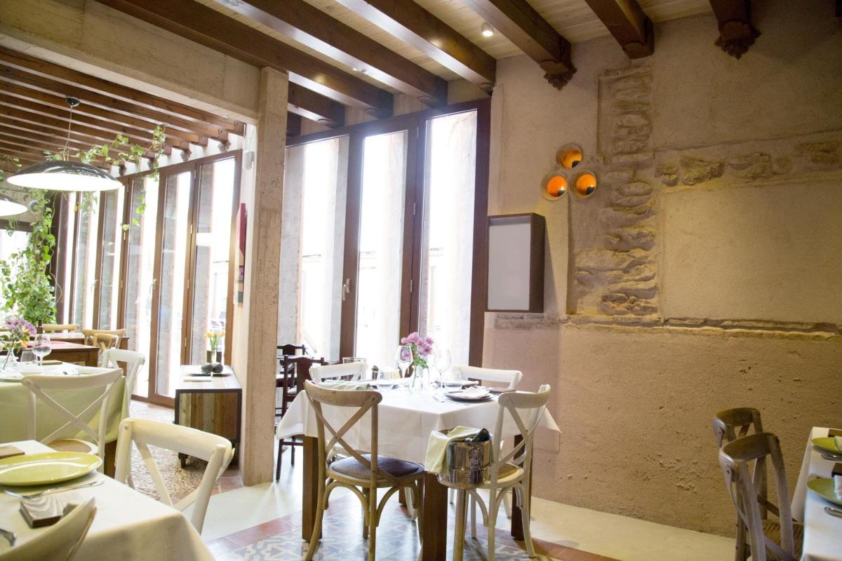 Hotel Rural Doña Berenguela - Housity