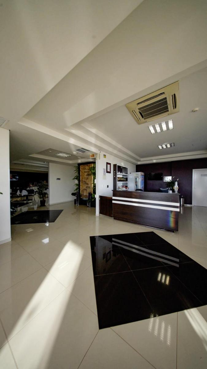 LH Plaza Hotel - Housity