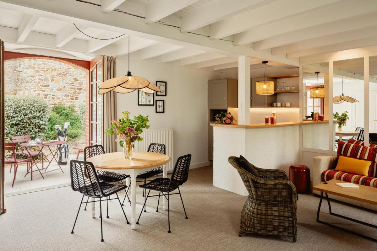 Coin salon dans l'établissement Hôtel & Spa de La Bretesche