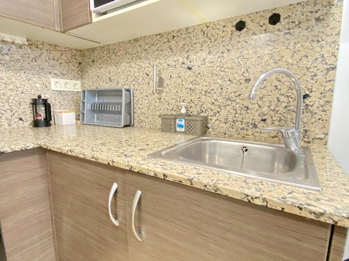 Family Apartment near Metro Blue Line - Housity