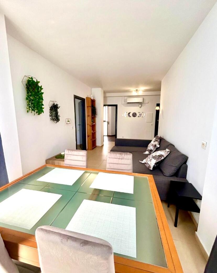 Apartment for 6 guest near metro can vidalet - Housity