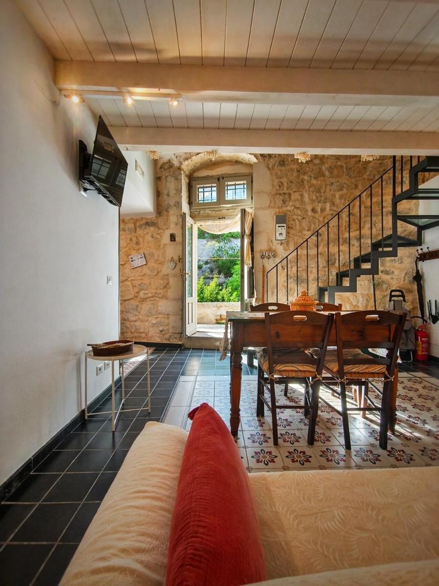 Lilibeth Houses - Charming & Lovely views - Housity