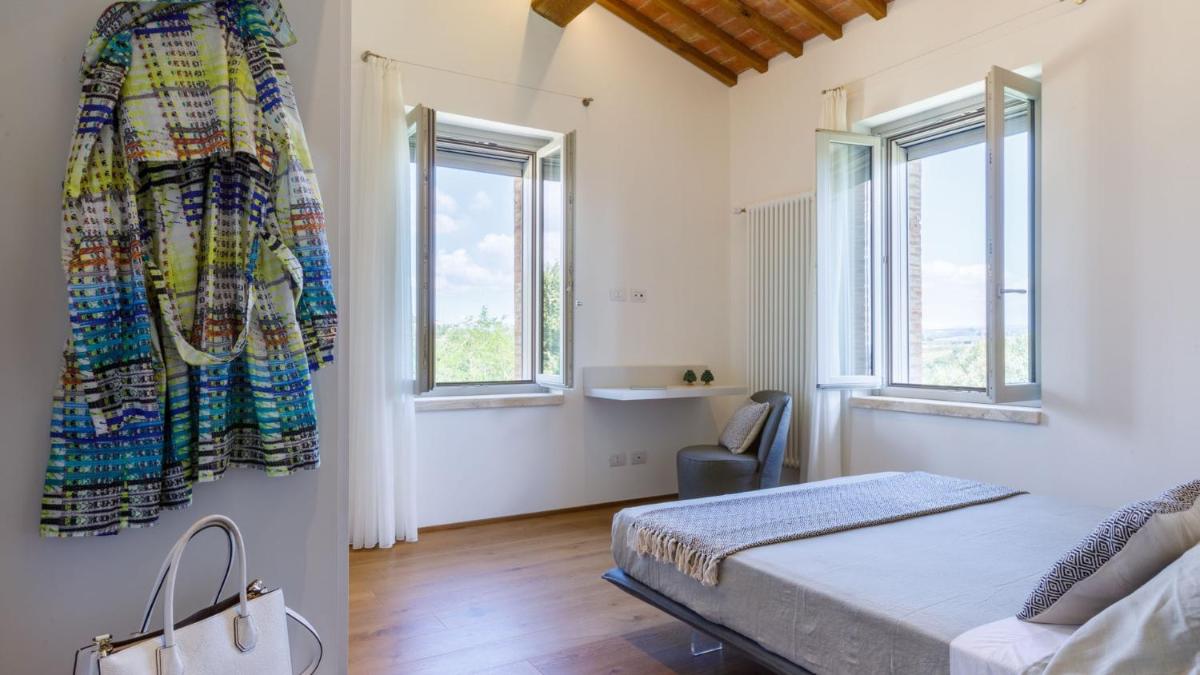 La Fonte Di Santa Regina 16, Emma Villas - Housity