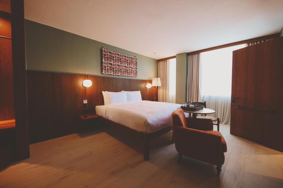 Mollie's Manchester - Housity