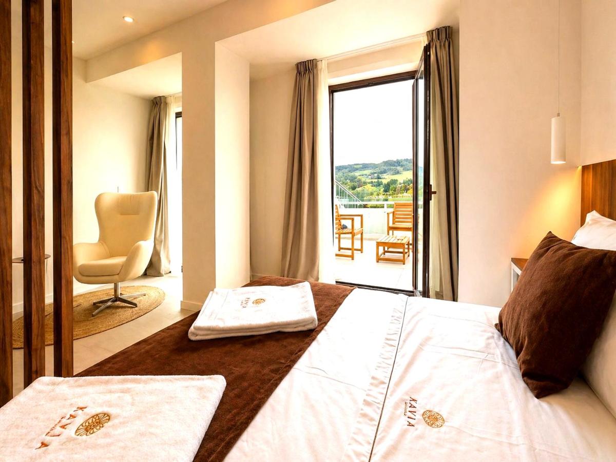 Hotel Kavia Sarria - Housity
