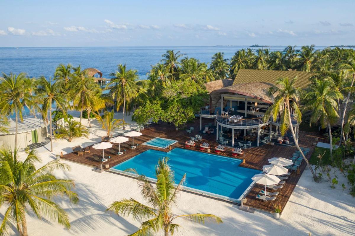 Outrigger Maldives Maafushivaru Resort - Housity