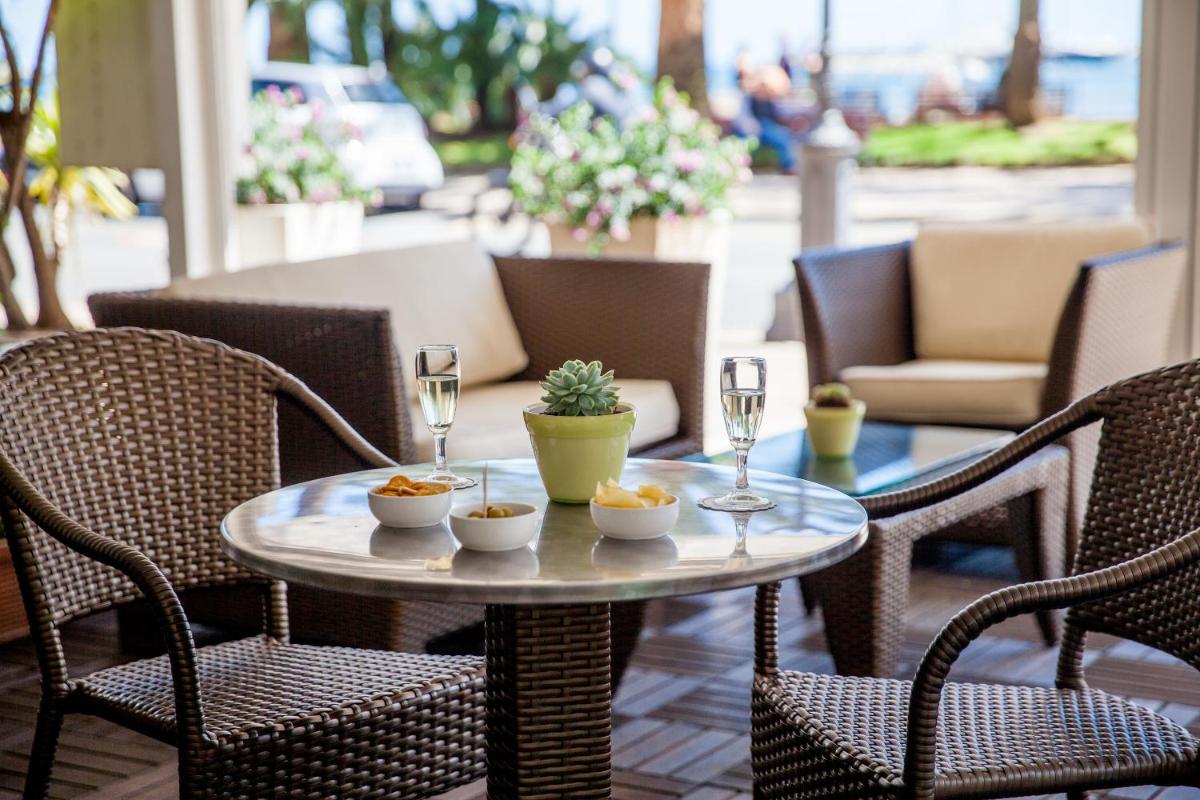 Hotel Vesuvio - Housity