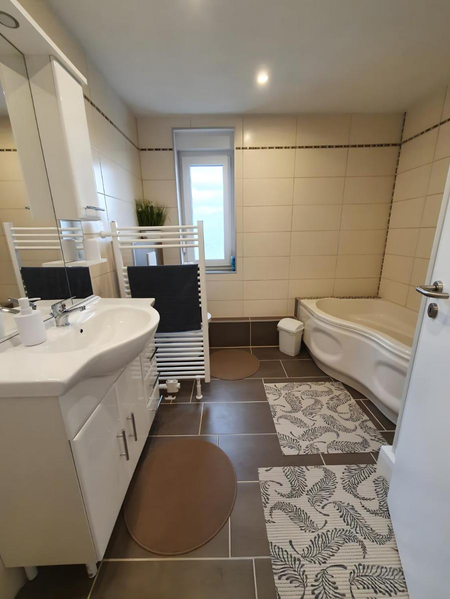 Ferienwohnung Bergblick - Housity