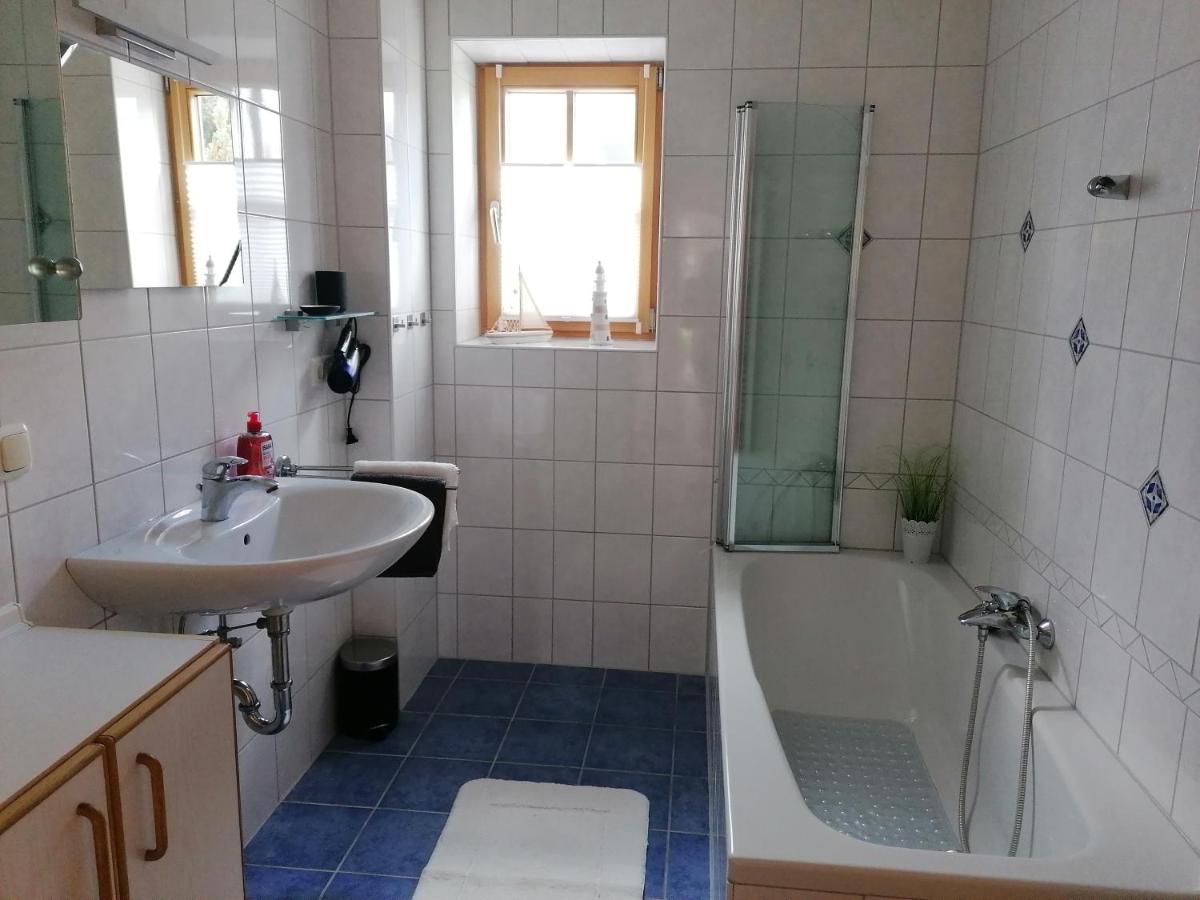 Ferienwohnung Bergblick - Isabella Mayr - Housity
