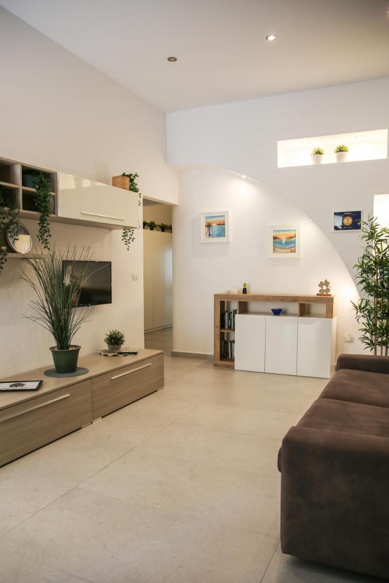 La VILLA - Housity