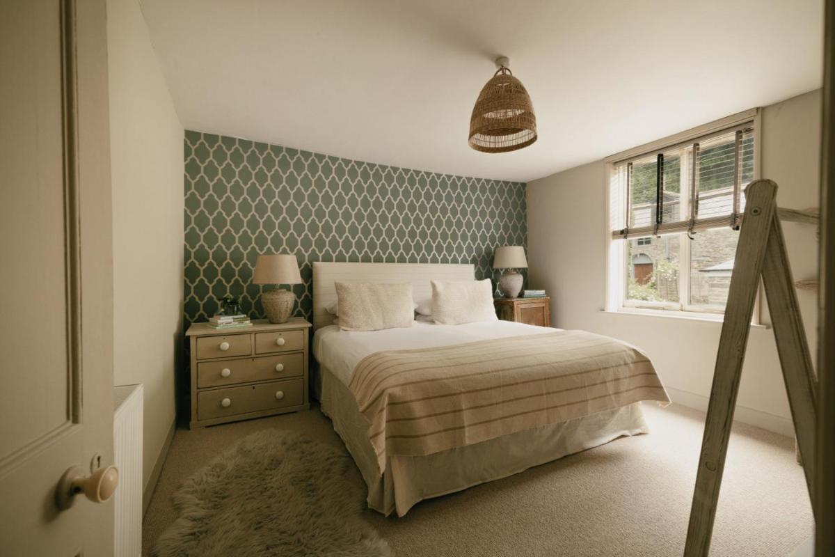 The Blue Cottage, amazing views and cosy interiors - Housity