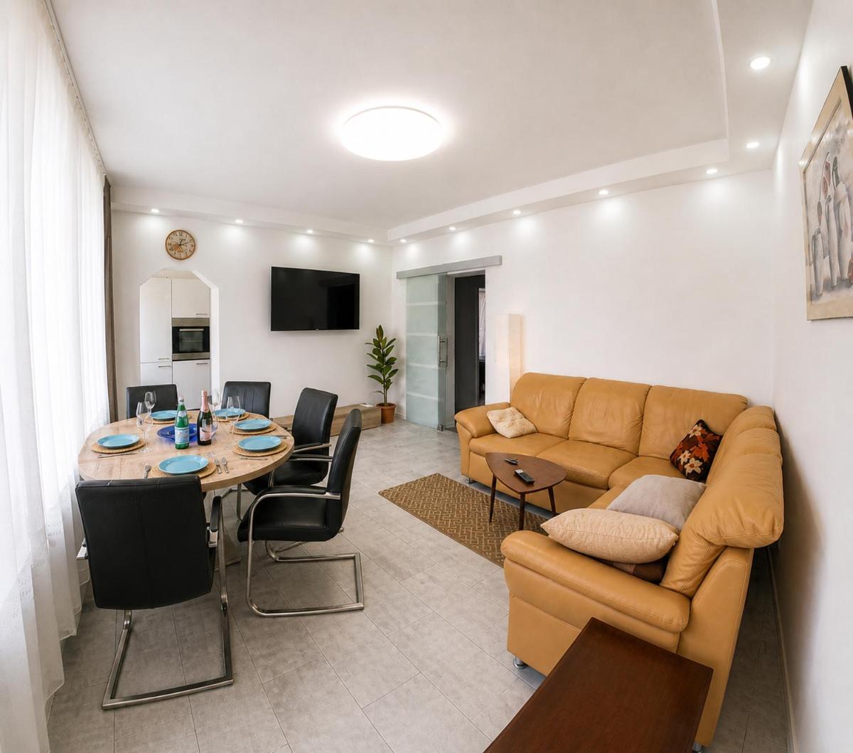 Central Apartment Hameln - Housity