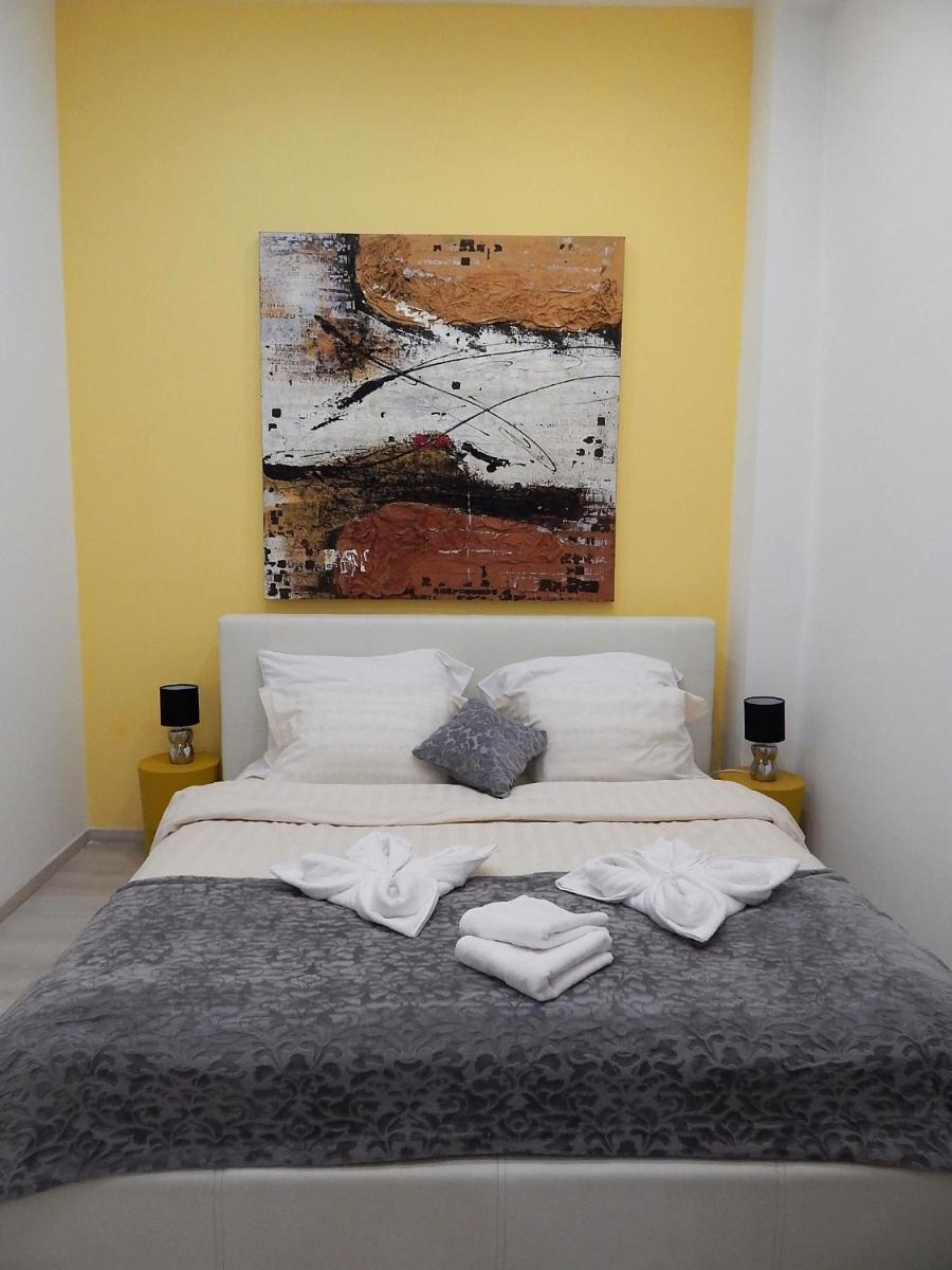 BudapestEasyFlat Basilica Lux - Housity