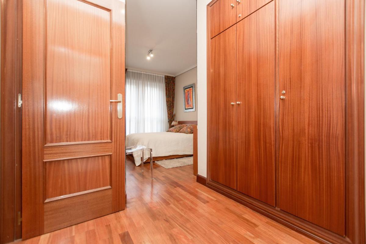 Apartamento céntrico con vistas a la Ría! garaje, ideal 2-4 - Housity