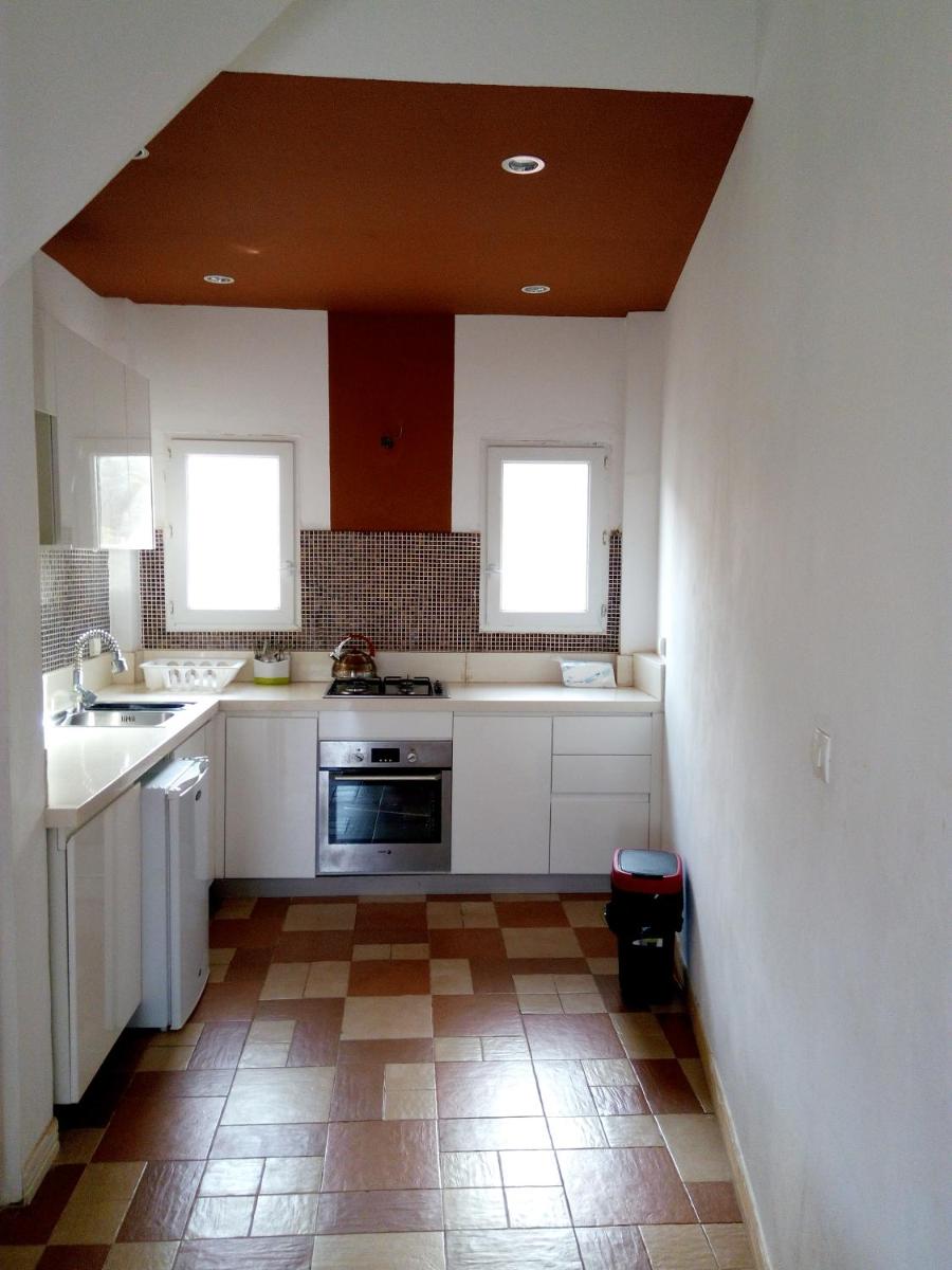 Chez Momar, surf trip - Housity