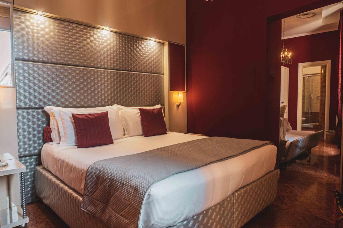 Hotel Fellini a Fontana di Trevi - Housity