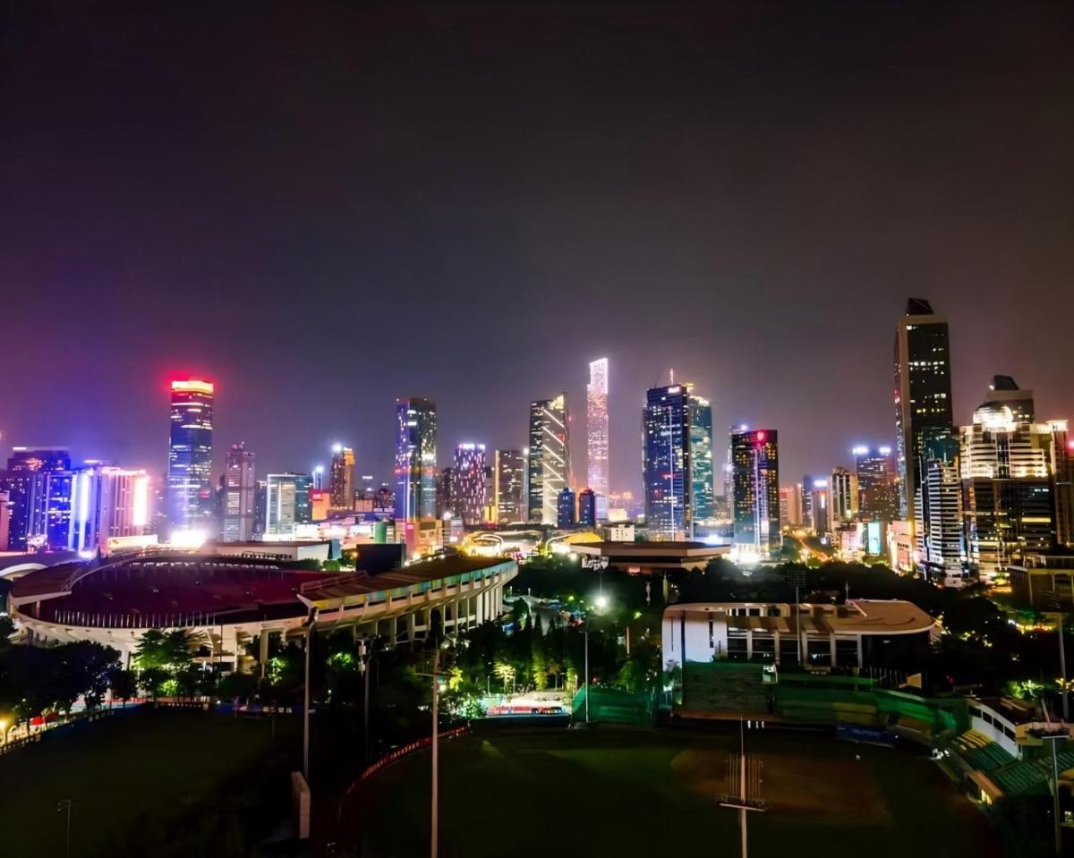 China Mayors Plaza - Free shuttle between hotel and Exhibition Center & Exhibitor registration Counter during Canton Fair - Housity