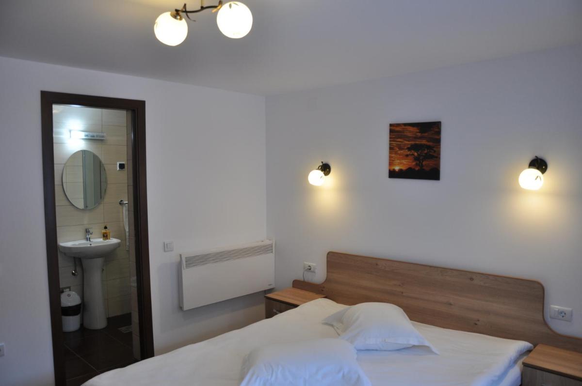 Pensiunea La Ionica - Housity
