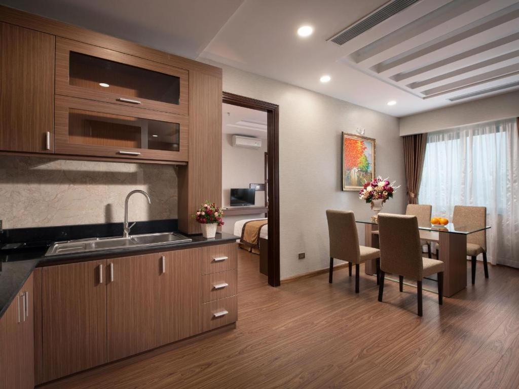 Royal Palace Hotel - Housity
