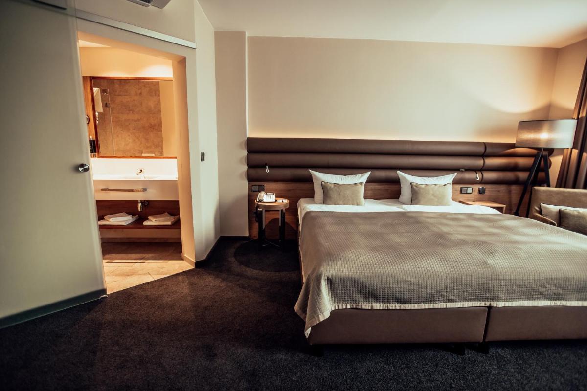 Hotel Ross - Housity