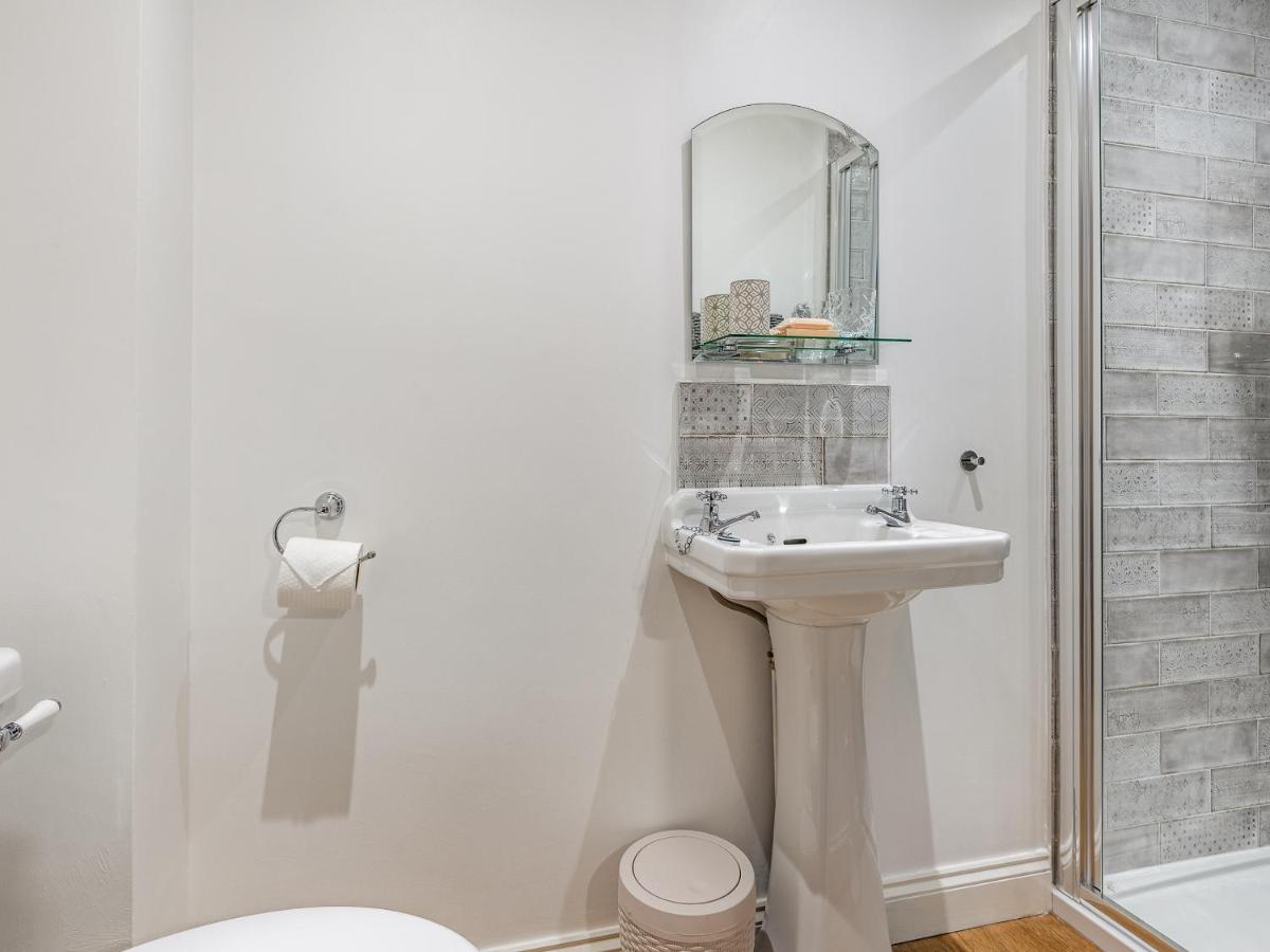 Coach House - Housity