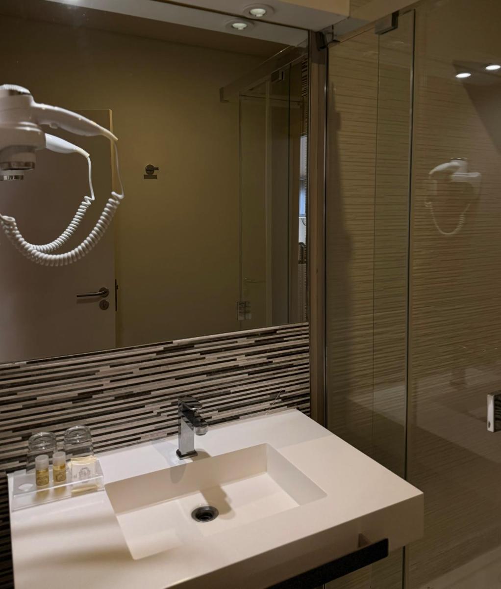 Aqua Ria Boutique Hotel - Housity