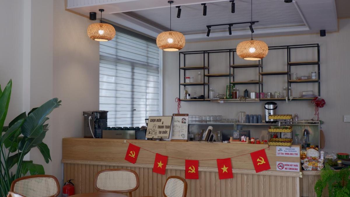 Diamond Luxury Hotel & Café Măng Đen - Housity