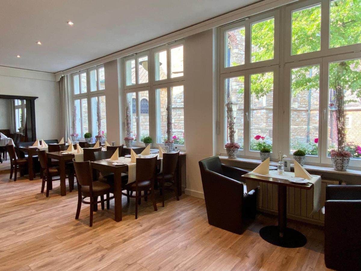 Hotel Burbaum - Housity