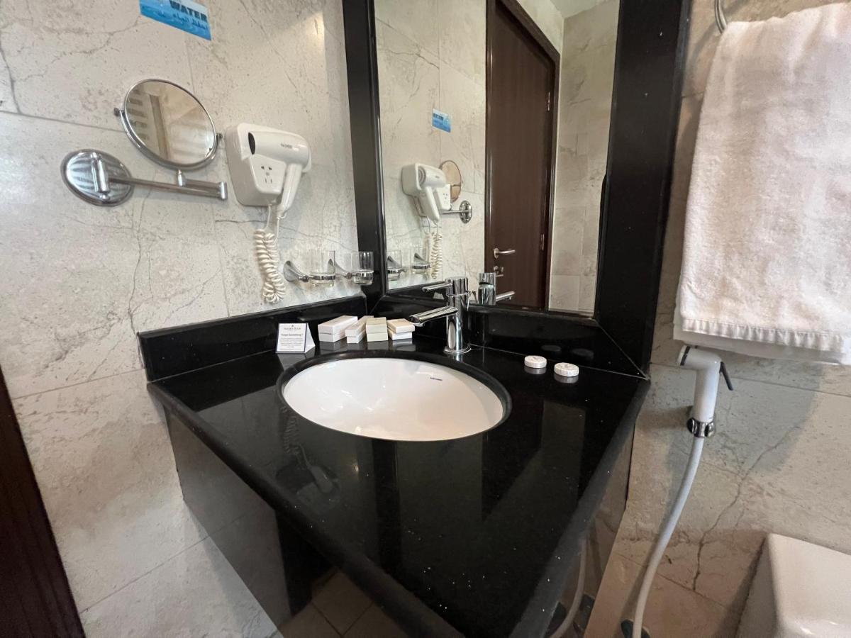 Golden Tulip Al Khobar Suites - Housity