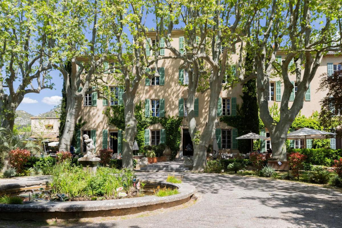 Jardin de l'établissement Hôtel - Restaurant & Spa La Magdeleine - Mathias Dandine
