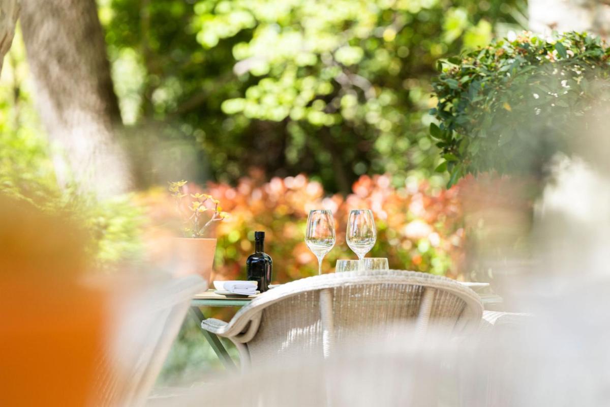 Jardin de l'établissement Hôtel - Restaurant & Spa La Magdeleine - Mathias Dandine