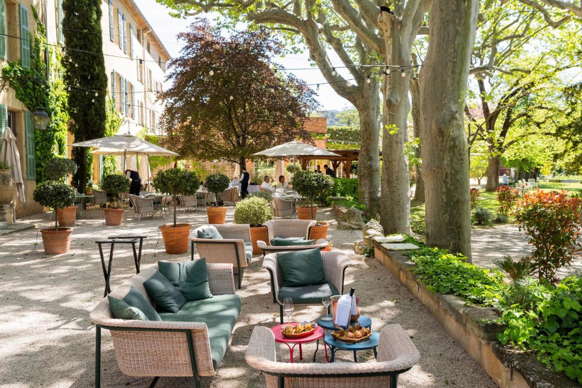 Jardin de l'établissement Hôtel - Restaurant & Spa La Magdeleine - Mathias Dandine