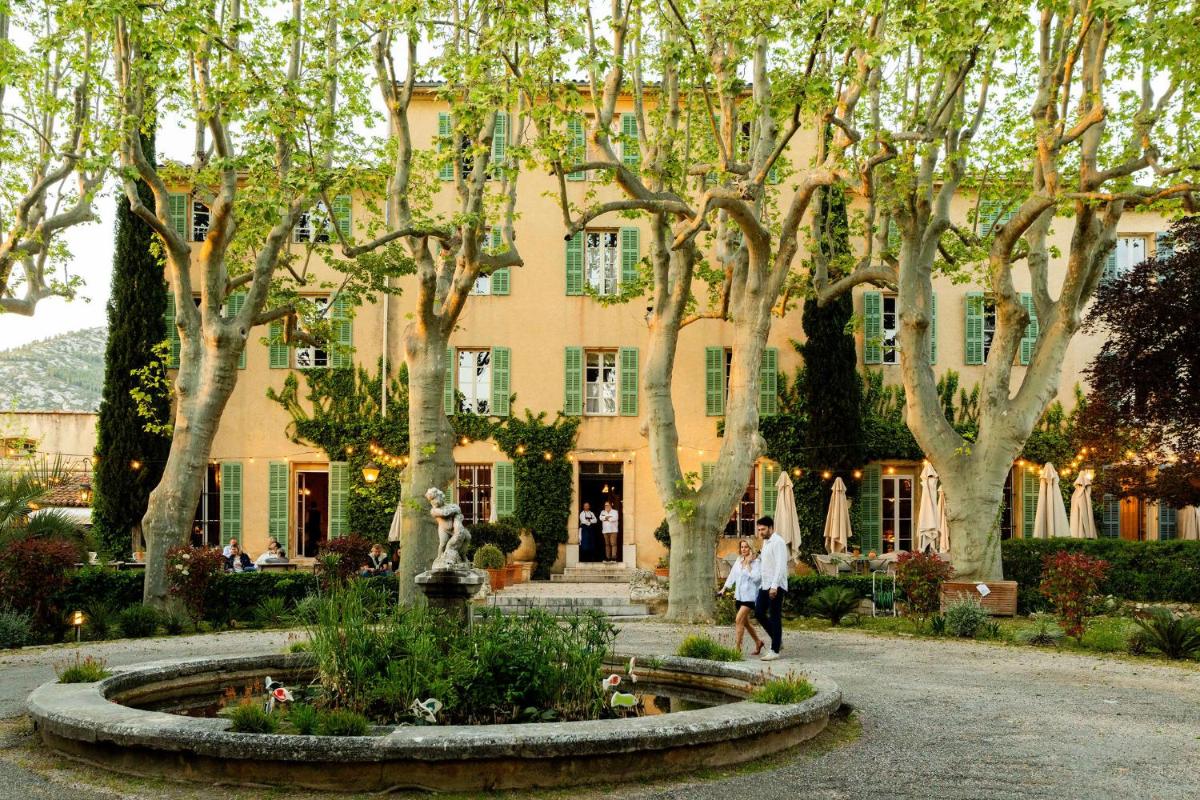 Jardin de l'établissement Hôtel - Restaurant & Spa La Magdeleine - Mathias Dandine