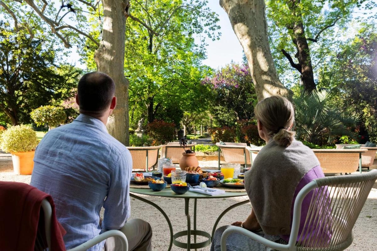 Clients de l'établissement Hôtel - Restaurant & Spa La Magdeleine - Mathias Dandine