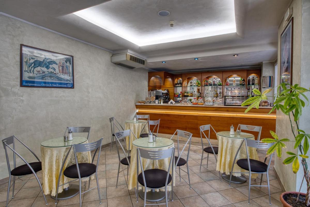Albergo La Posta Arezzo - Housity