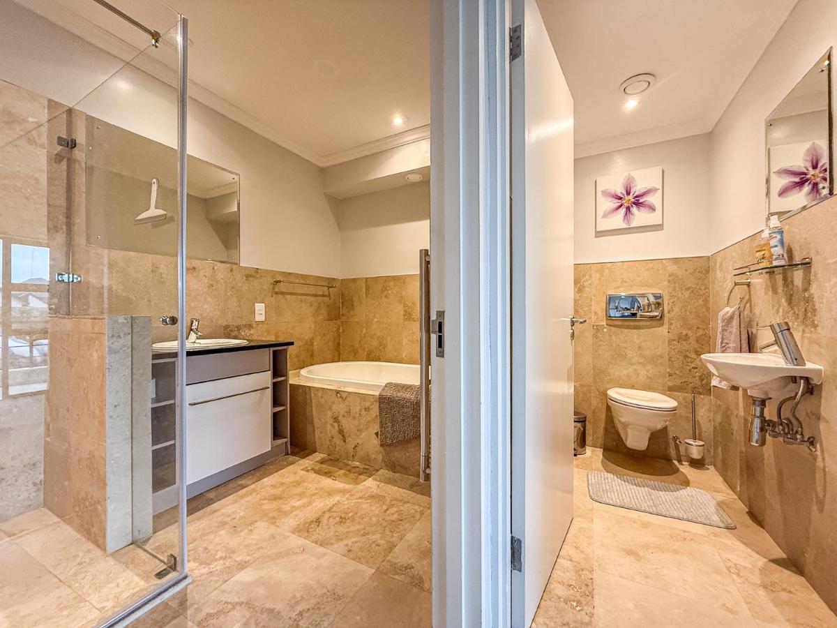 Pearl Valley Golf lodge - Housity