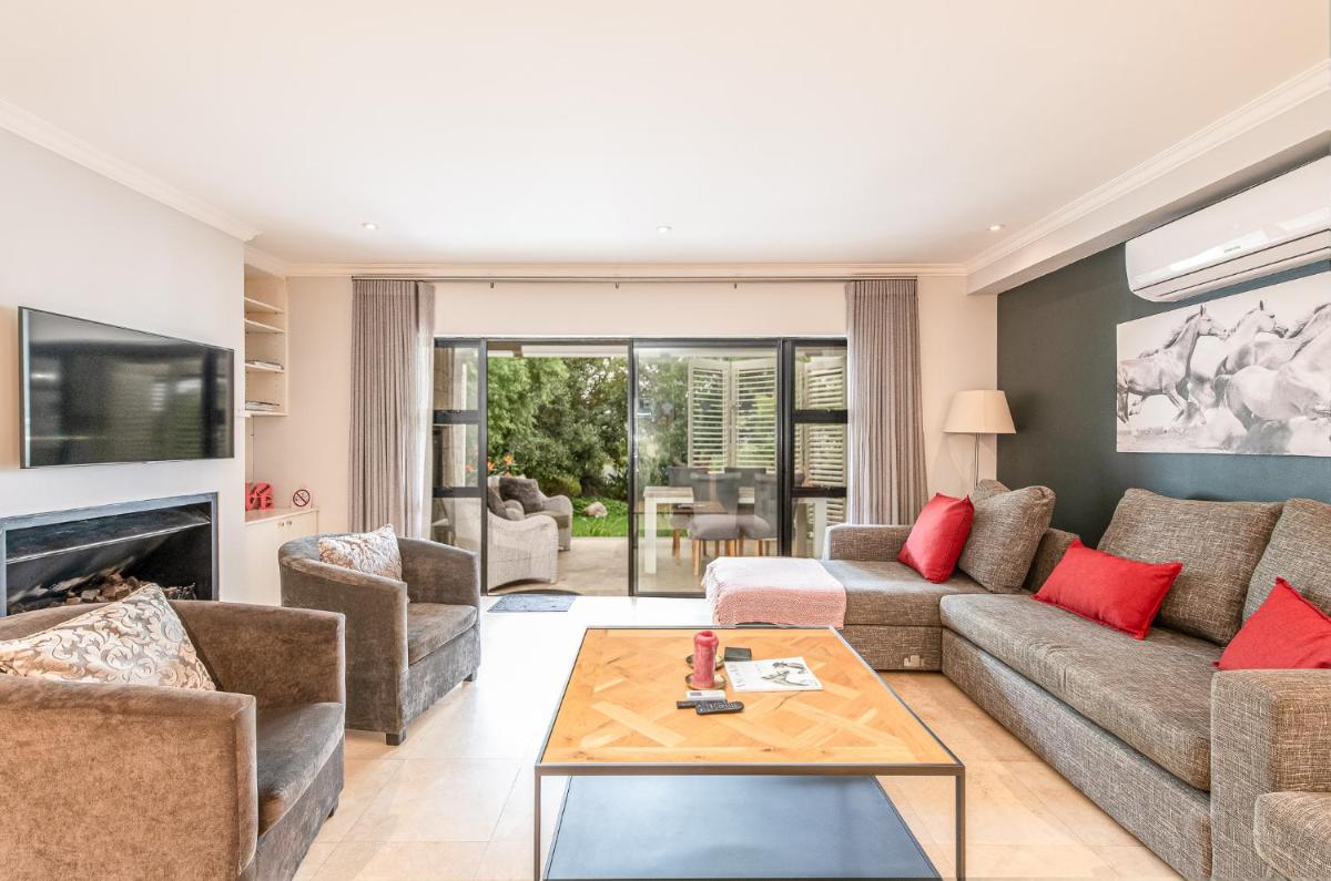 Pearl Valley Golf lodge - Housity