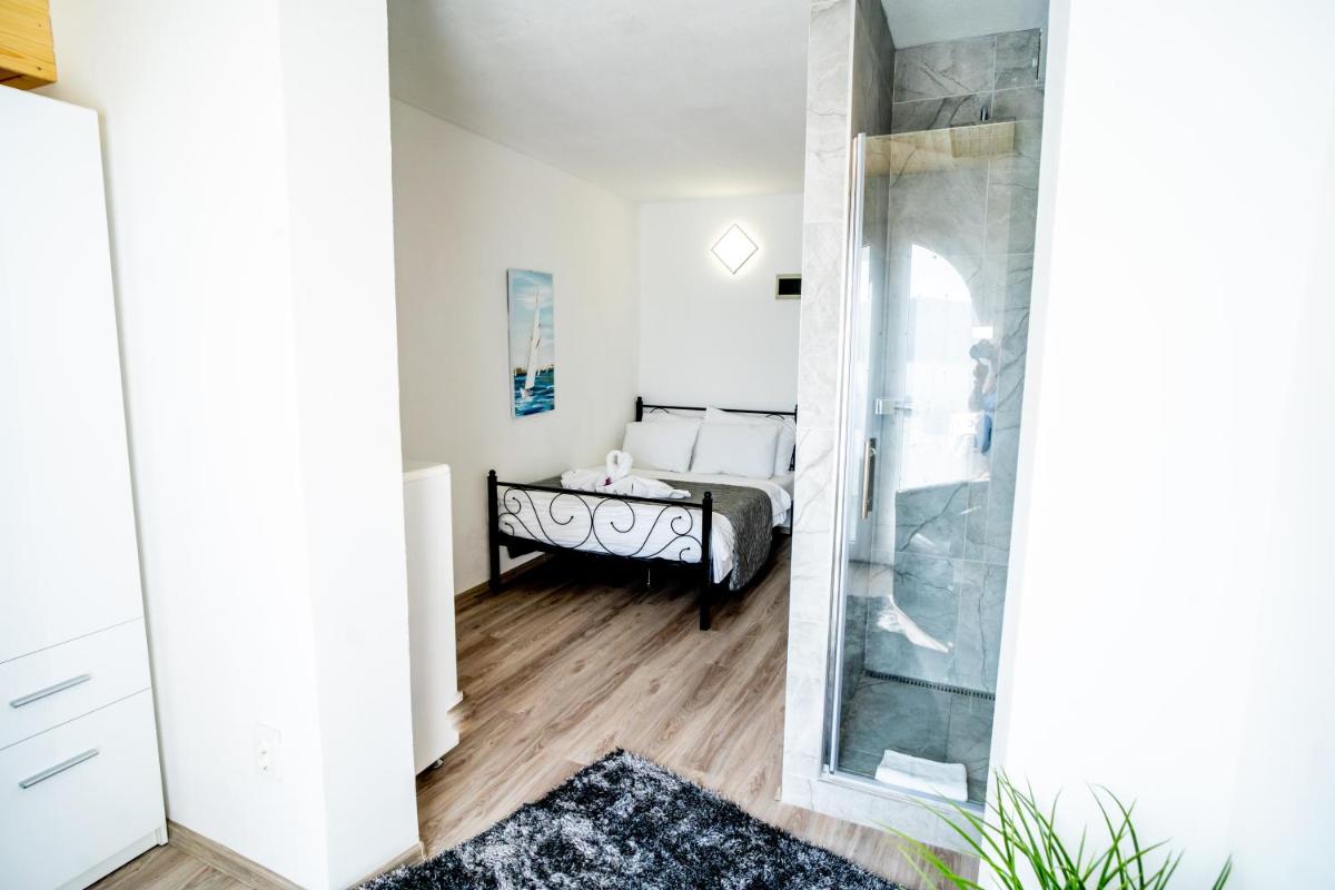 Irene Bed & Breakfast Tisno - Housity
