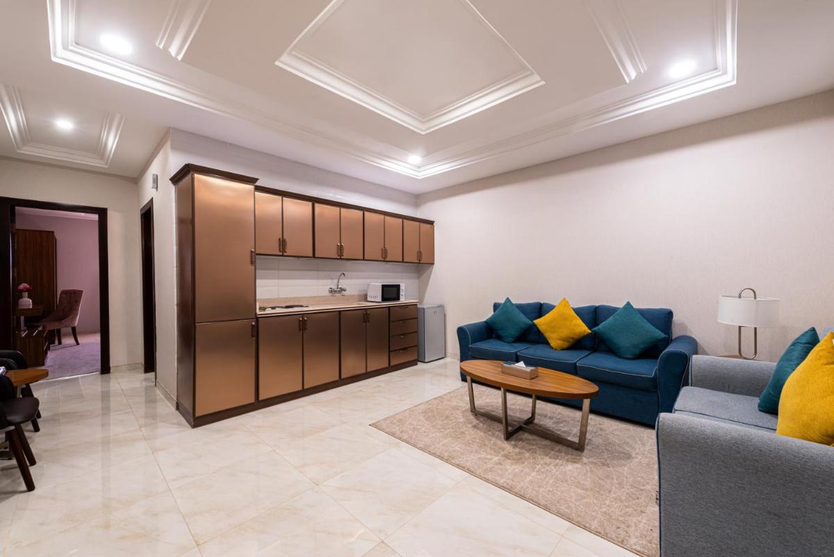 The Palaces Hotel Suites - Wadeen - Housity